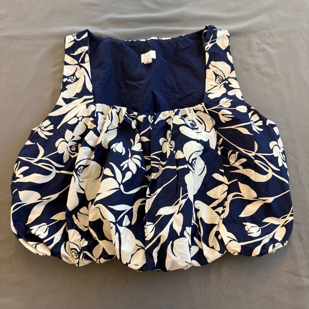 A New Day Womens Large Navy Blue White Floral Bubble Hem Square Neck Crop Top